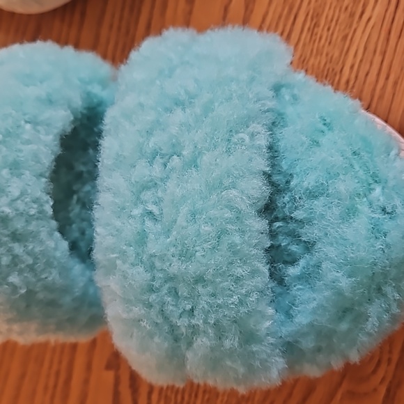 UGG Oh Fluffita Genuine Shearling Size 11 Slipper - Picture 11 of 12